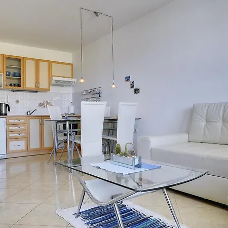 Linda Apartman Liznjan