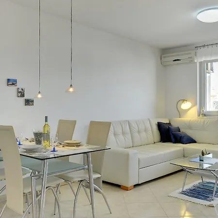 Apartman Linda *